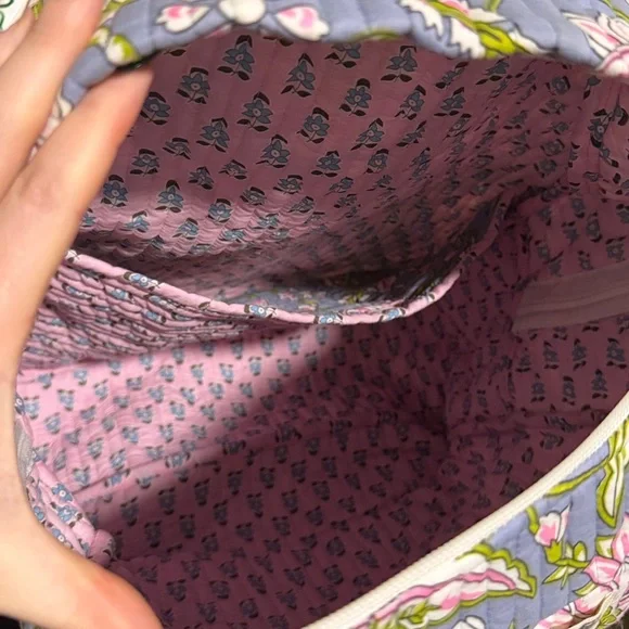 Erin Made Emma Quilted backpack🌸 - Picture 9 of 10